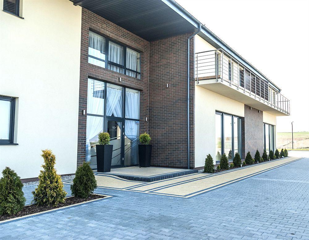 Zloty Staw Bed & Breakfast